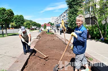 Плановая работа по благоустройству Новополоцка продолжается