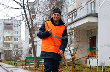 Жыхарка Баравухі: «Напішыце, што наш дворнік проста супер!»