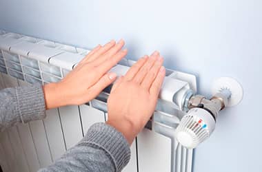 В Новополоцке с 17 апреля начинают отключать отопление в жилых домах