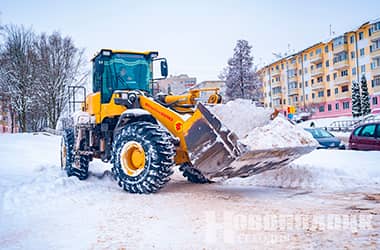 Слаженный механизм: в Новополоцке эффективно взаимодействуют все службы для ликвидации последствий снегопадов