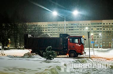 Уборка снега в Новополоцке ведется круглосуточно